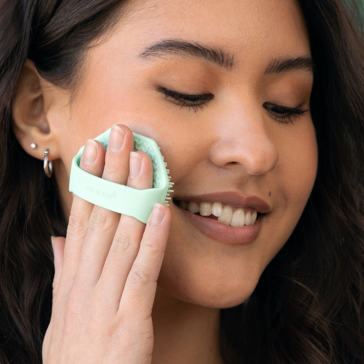 Mint Face Scrubber lifestyle